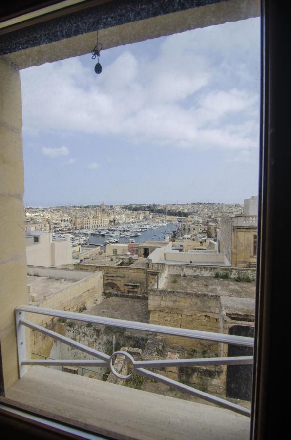 Senglea Suites Exteriör bild